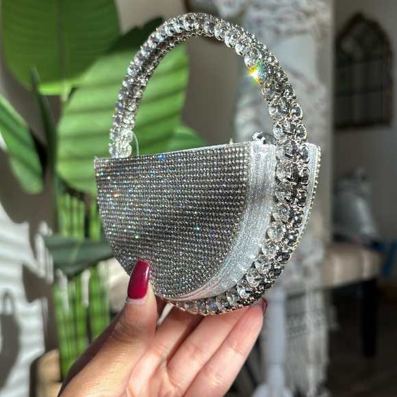 💎💎💎NWT Mini Diamond Circle Clutch 💎💎💎 - Picture 3 of 15